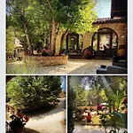 Le Querce Di בית חווה